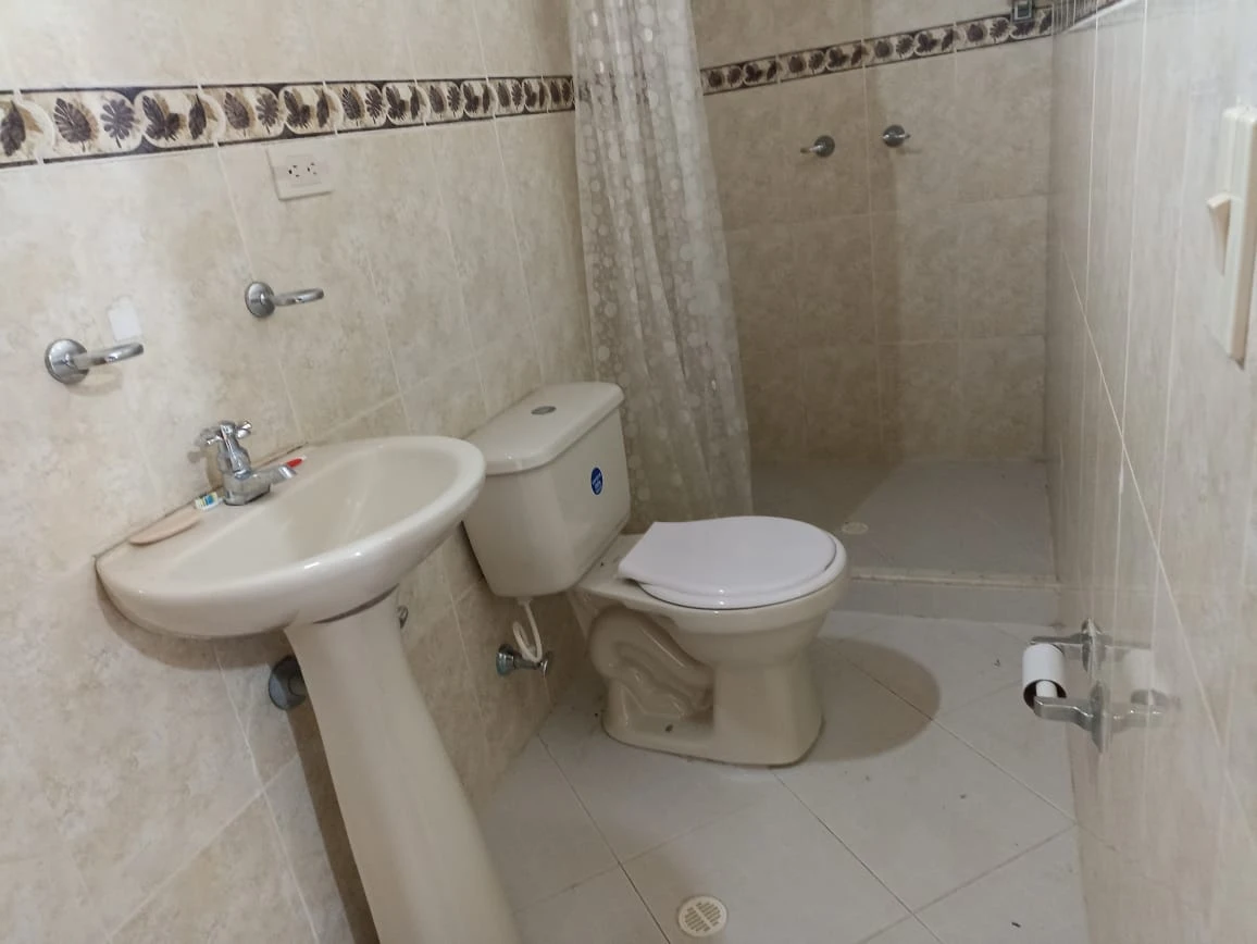 FINCA EN ARRIENDO EN SANTA ELENA 