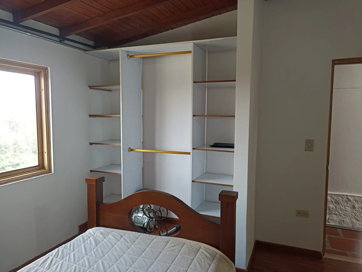 FINCA EN ARRIENDO EN SANTA ELENA 