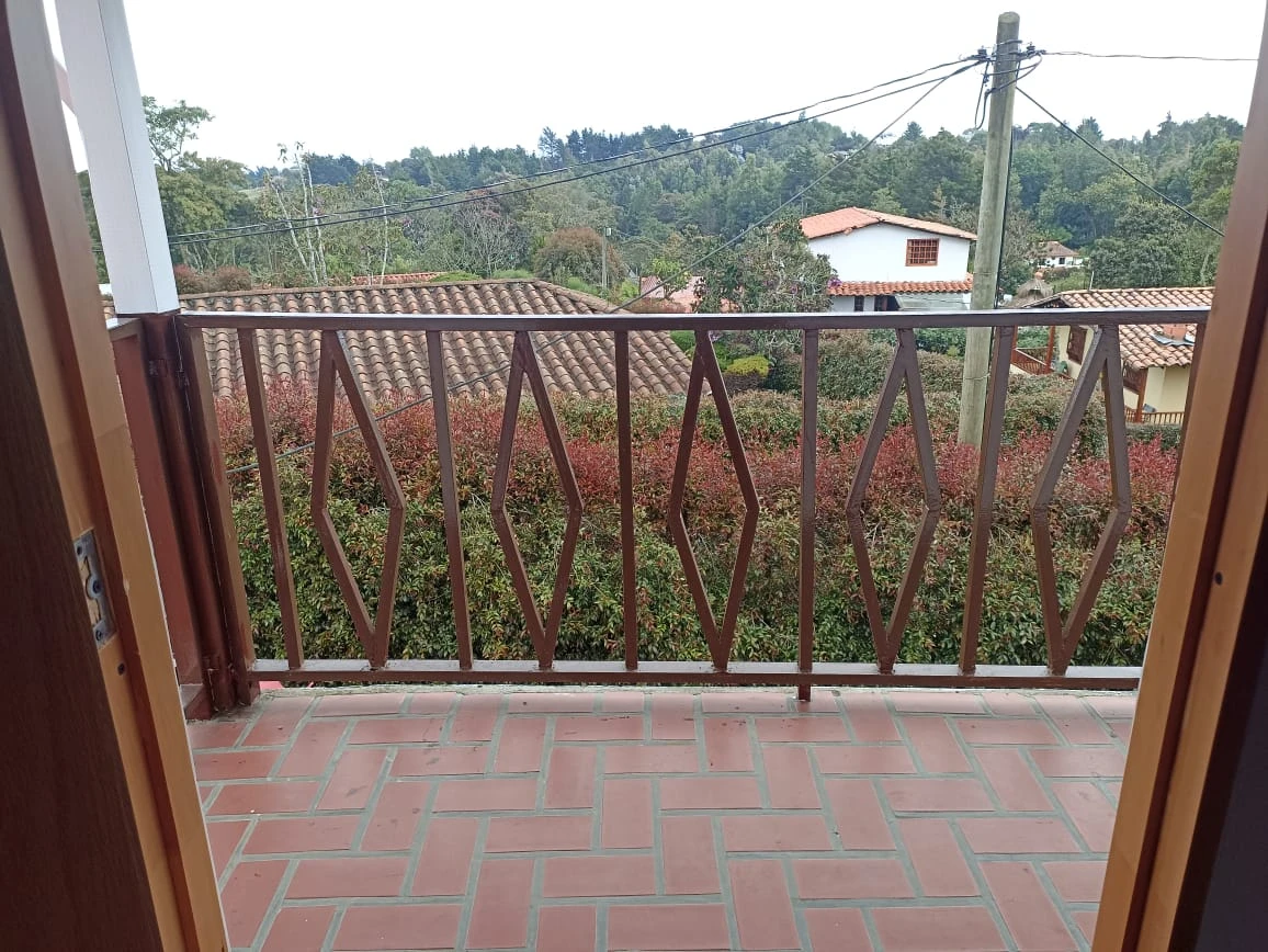 FINCA EN ARRIENDO EN SANTA ELENA 