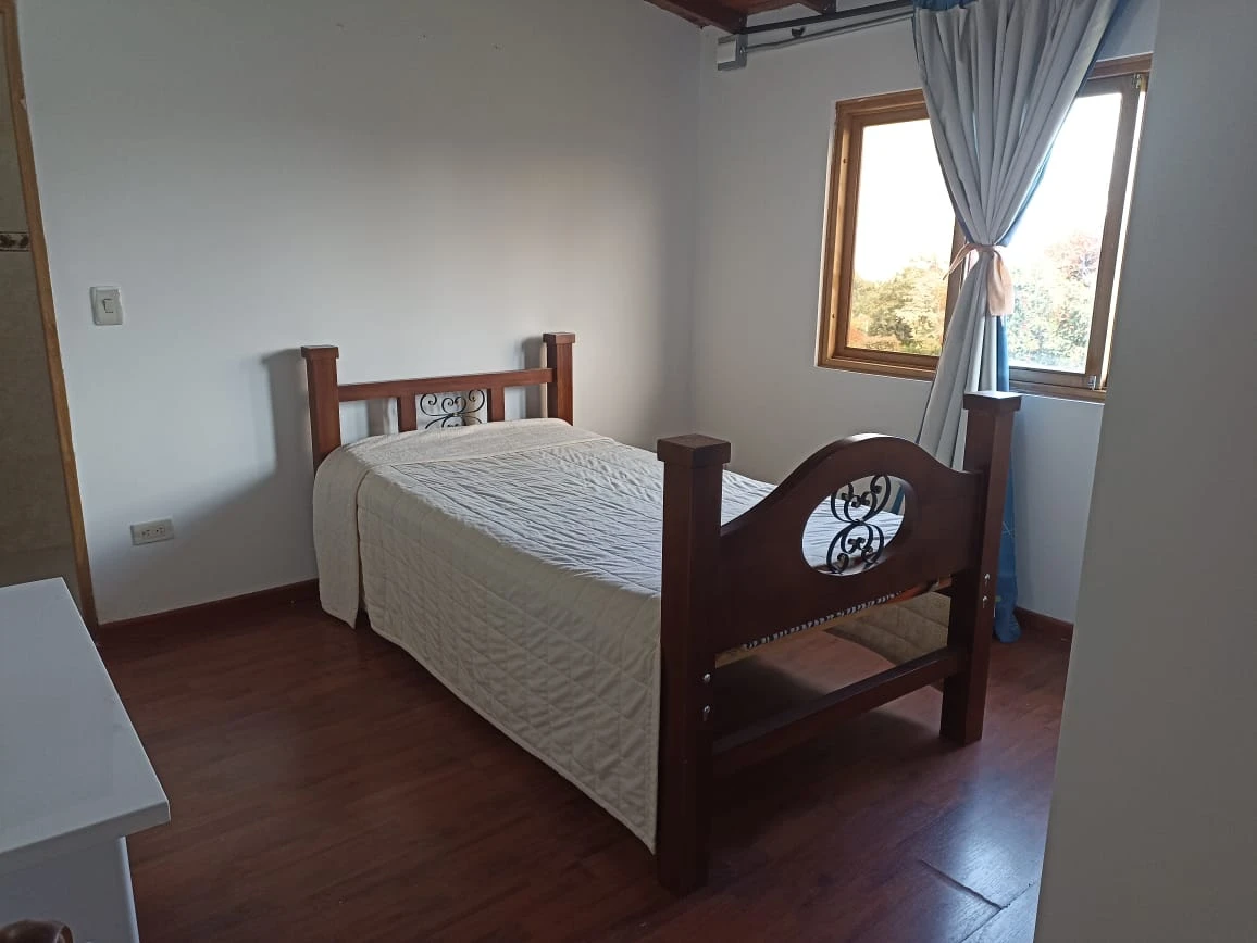 FINCA EN ARRIENDO EN SANTA ELENA 