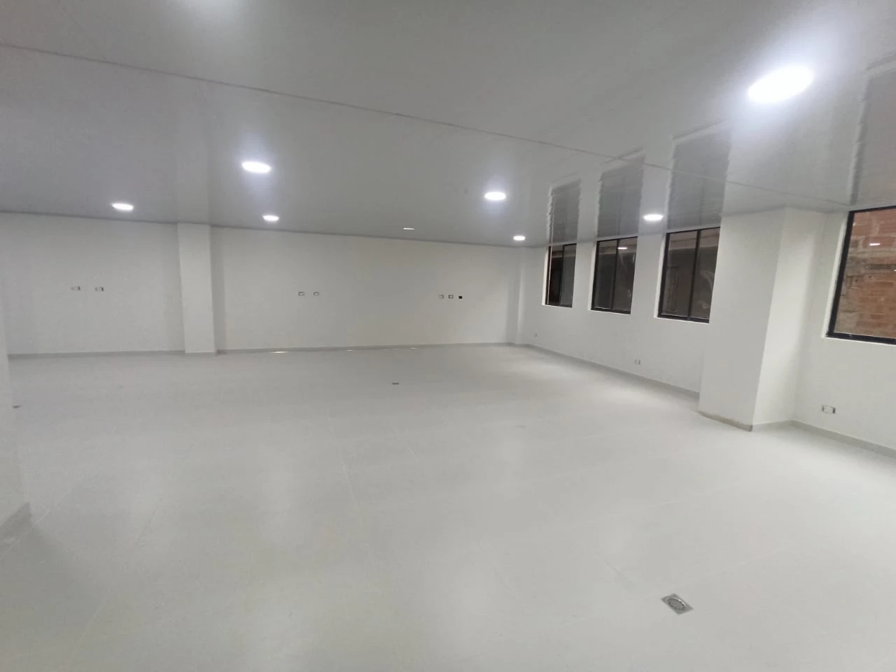 local en arriendo sector las flores-envigado