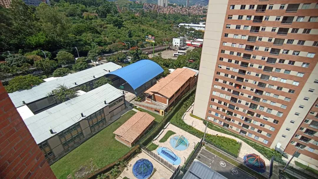 Se arrienda apartamento en sector ciudadela fabricato