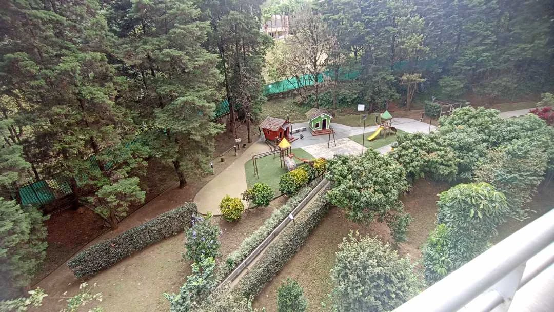 Se arrienda apto en la unidad puerta madera via machado