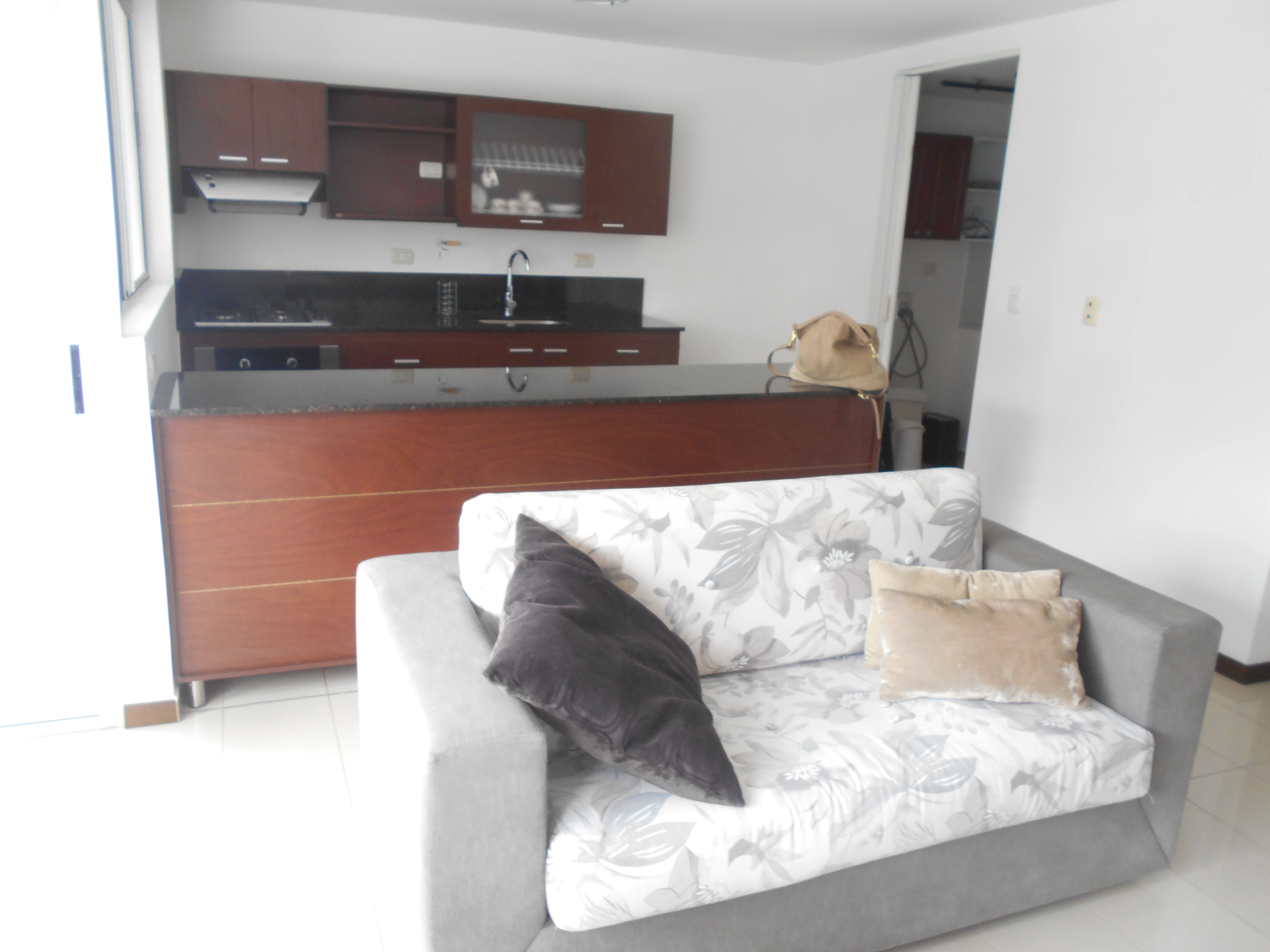 apartamento amoblado sector milla de oro 
