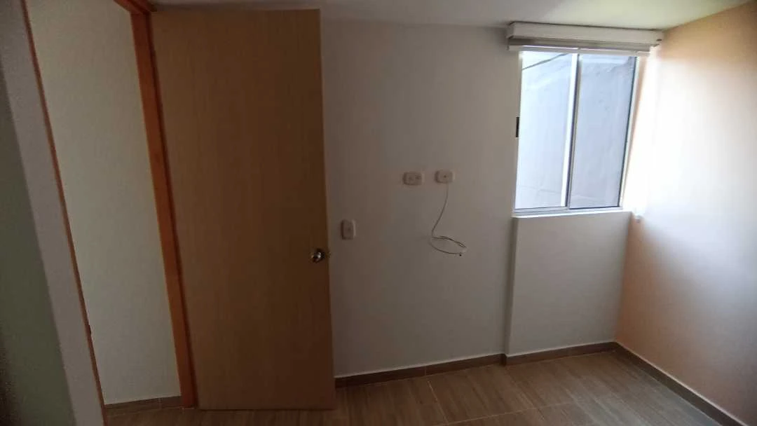 Se arrienda apto en poblado niquia sector Navarra