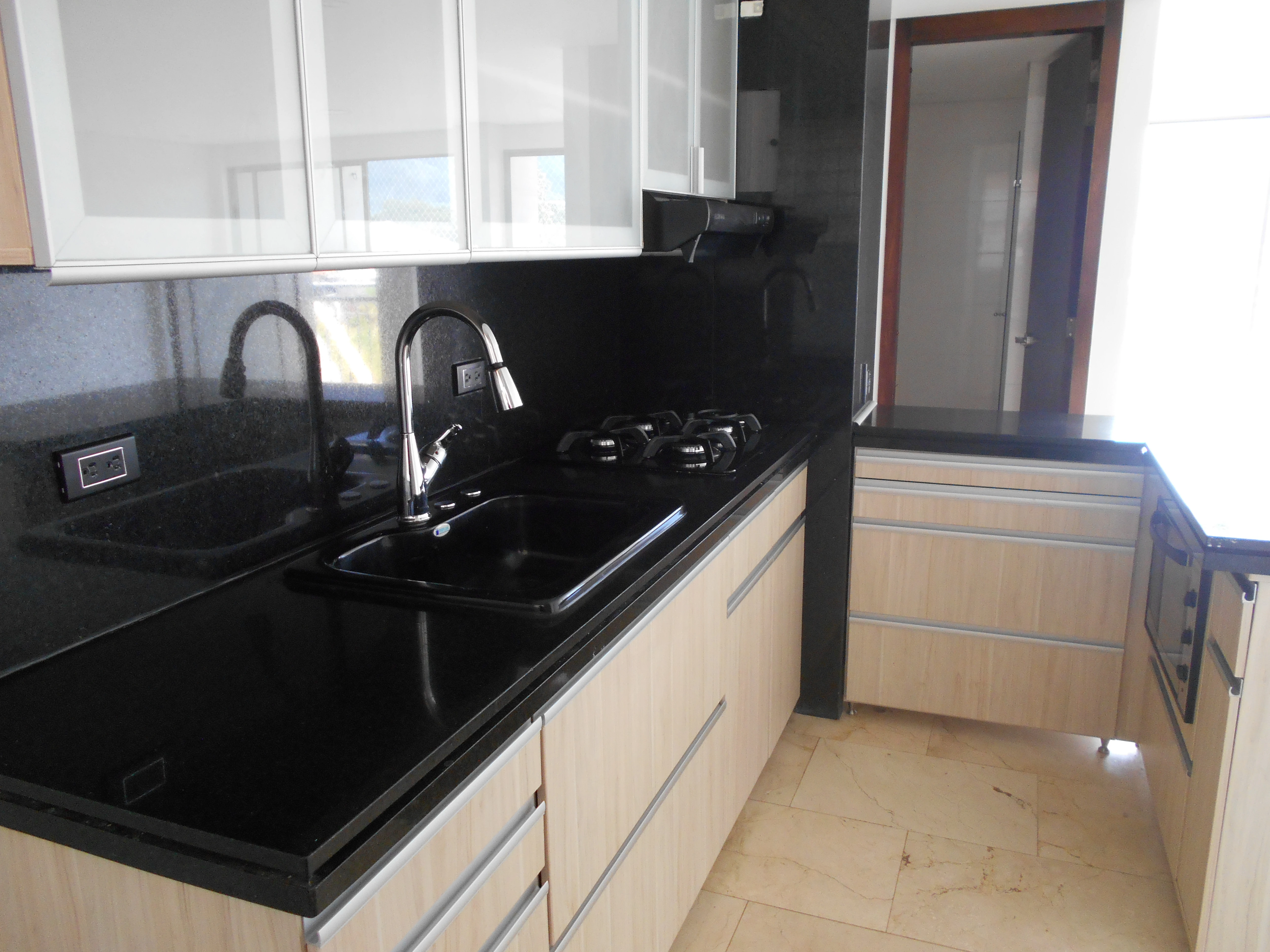 apartamento en arriendo sector Loma del Escobero.