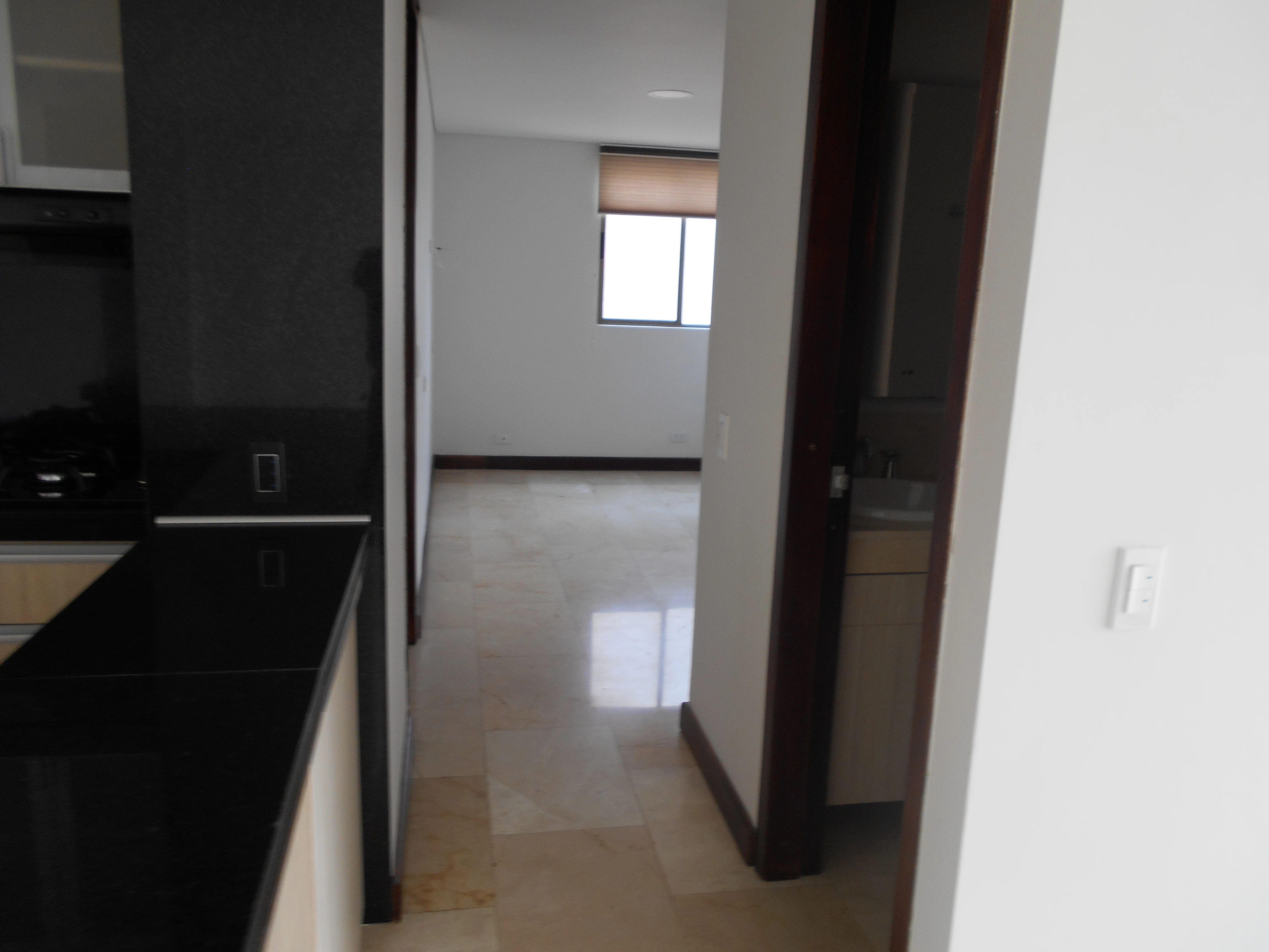 apartamento en arriendo sector Loma del Escobero.