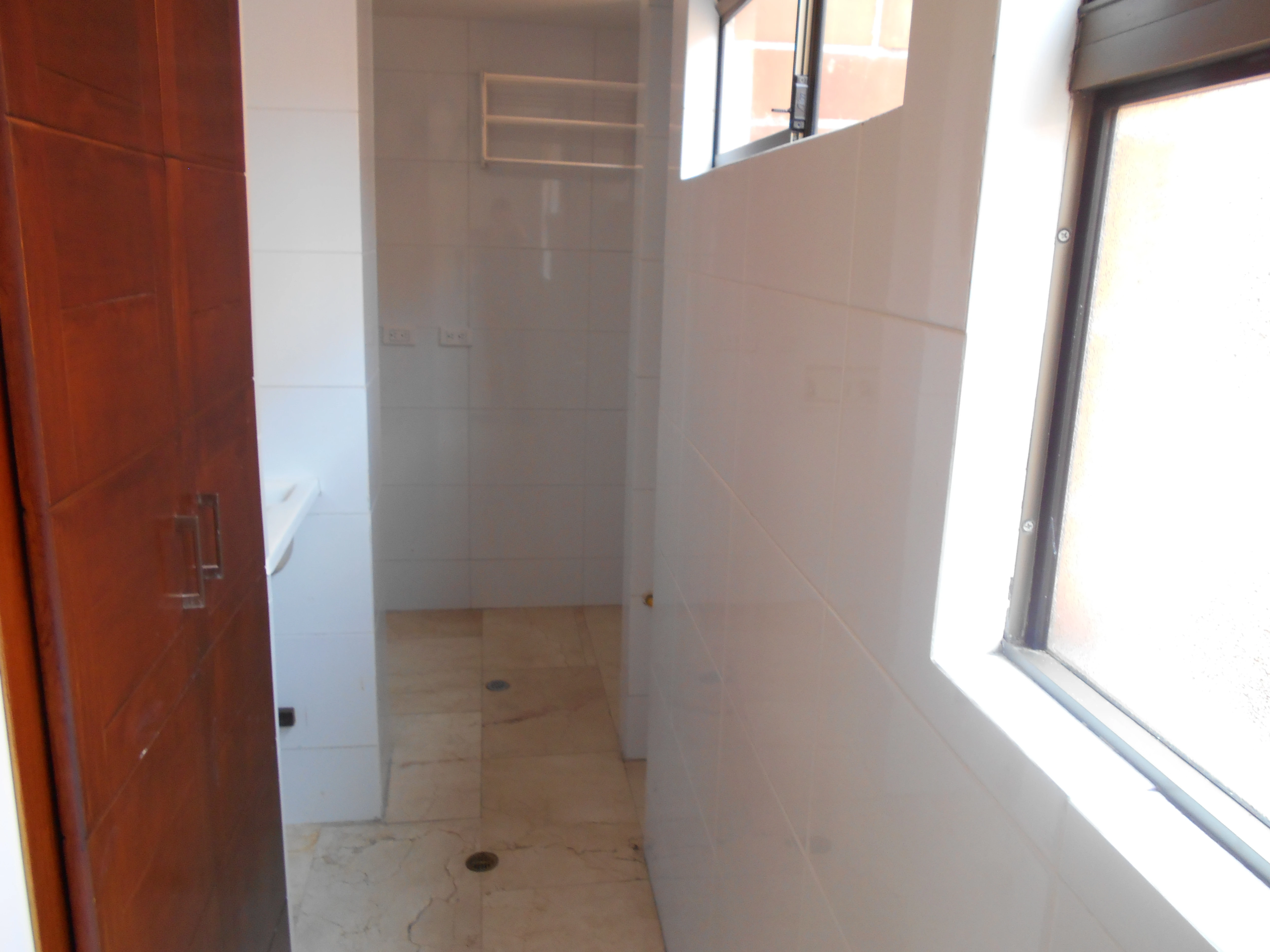 apartamento en arriendo sector Loma del Escobero.