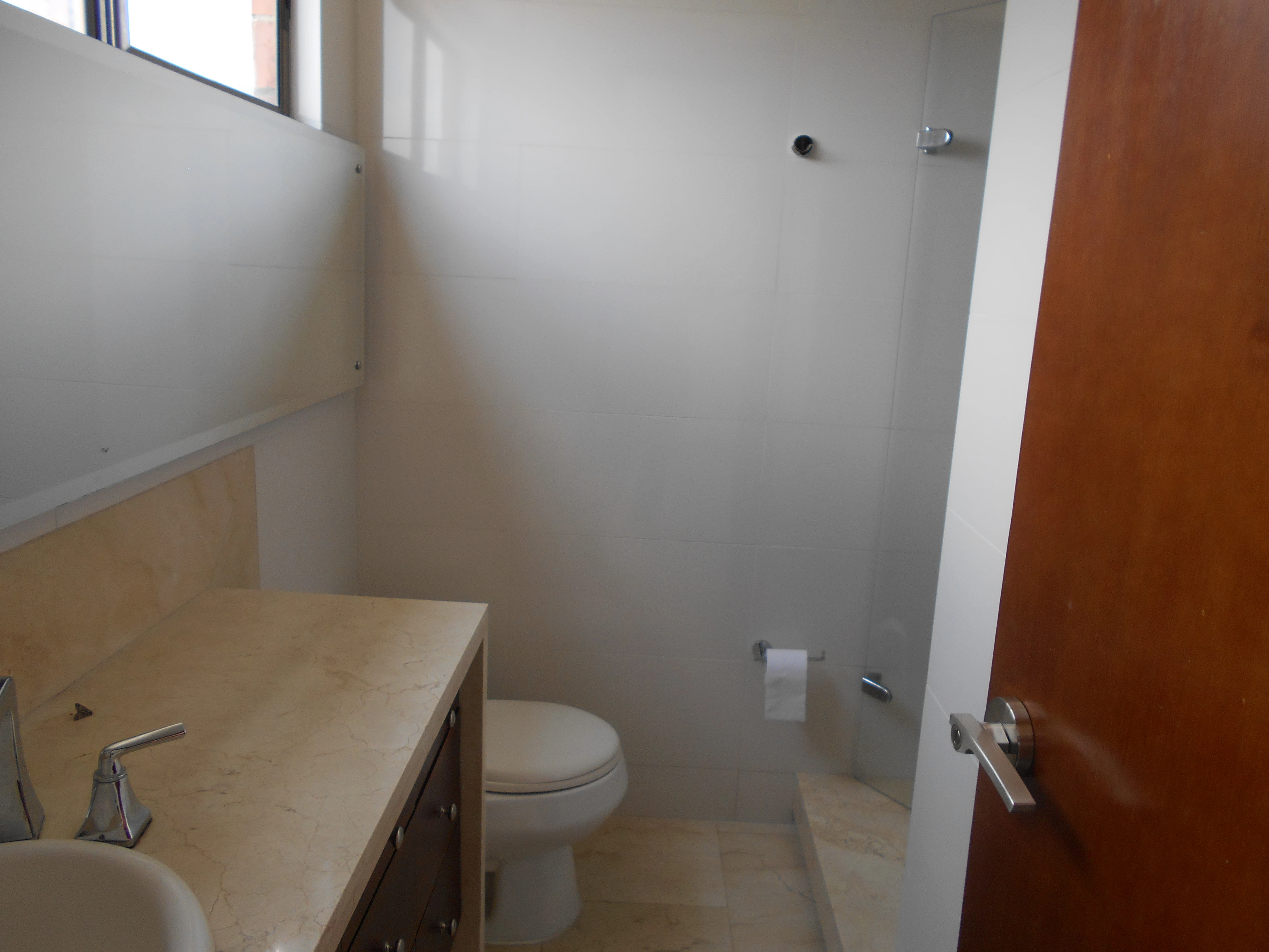 apartamento en arriendo sector Loma del Escobero.