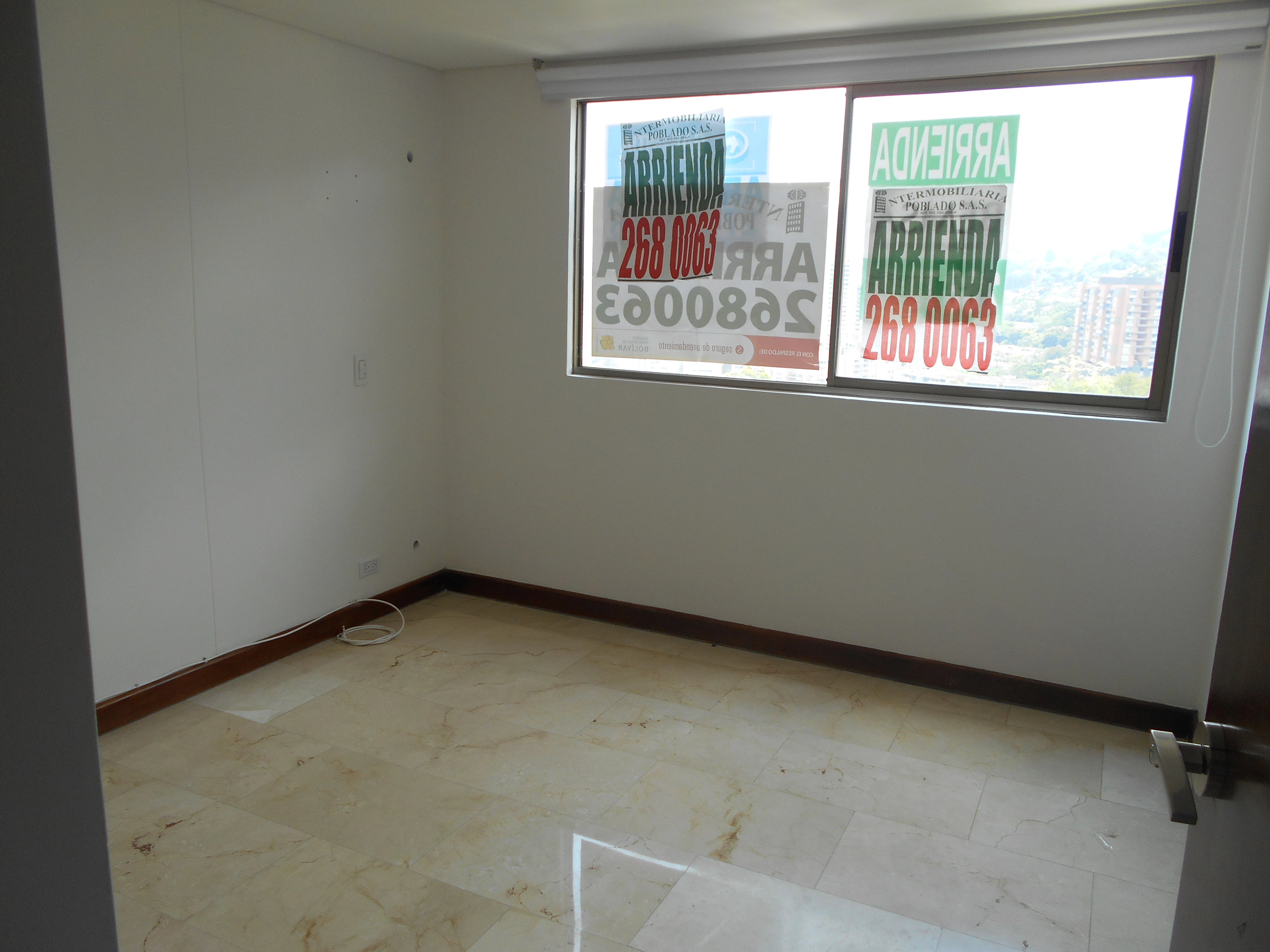 apartamento en arriendo sector Loma del Escobero.