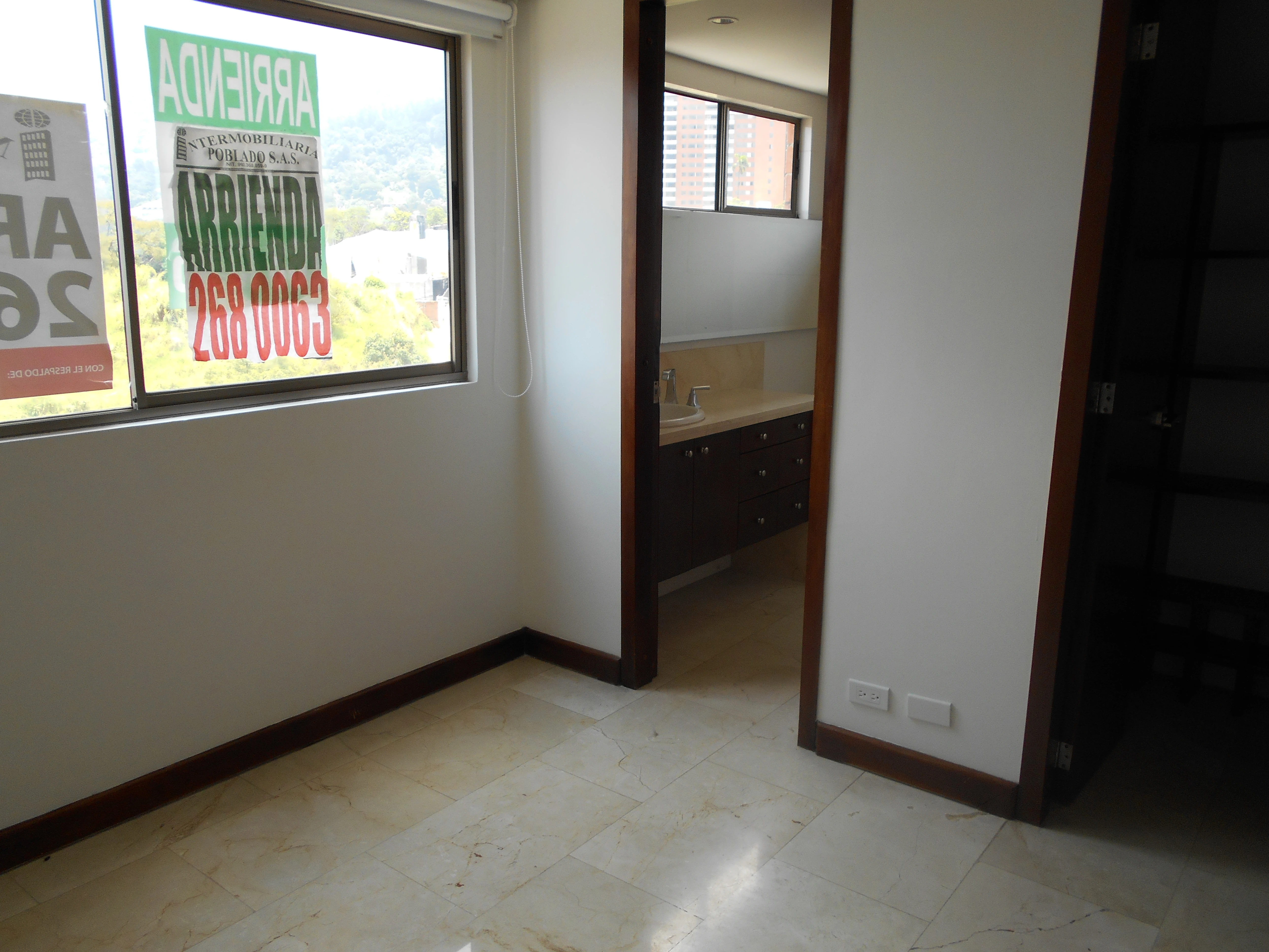 apartamento en arriendo sector Loma del Escobero.
