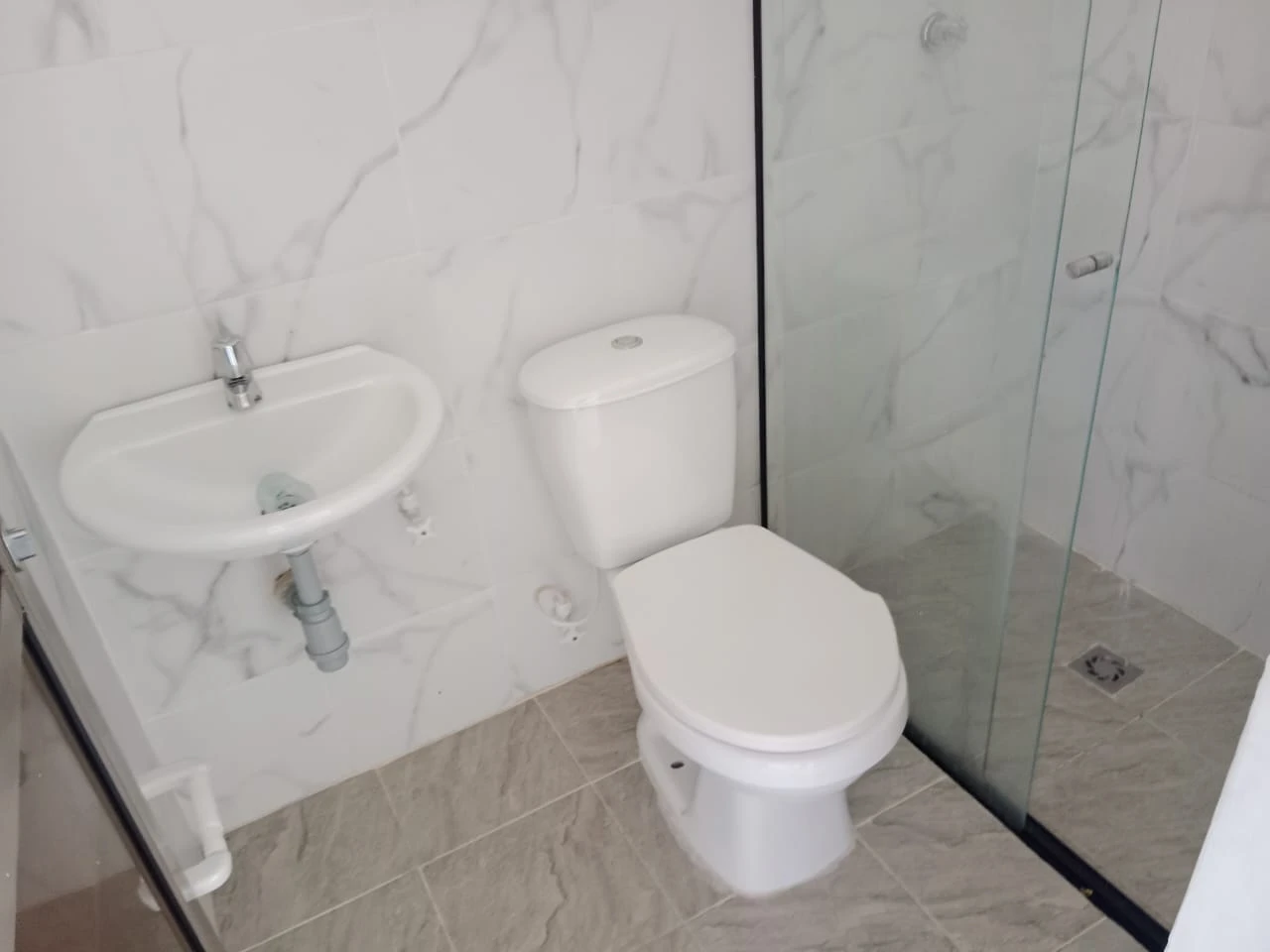 APARTA ESTUDIO EN ARRIENDO 