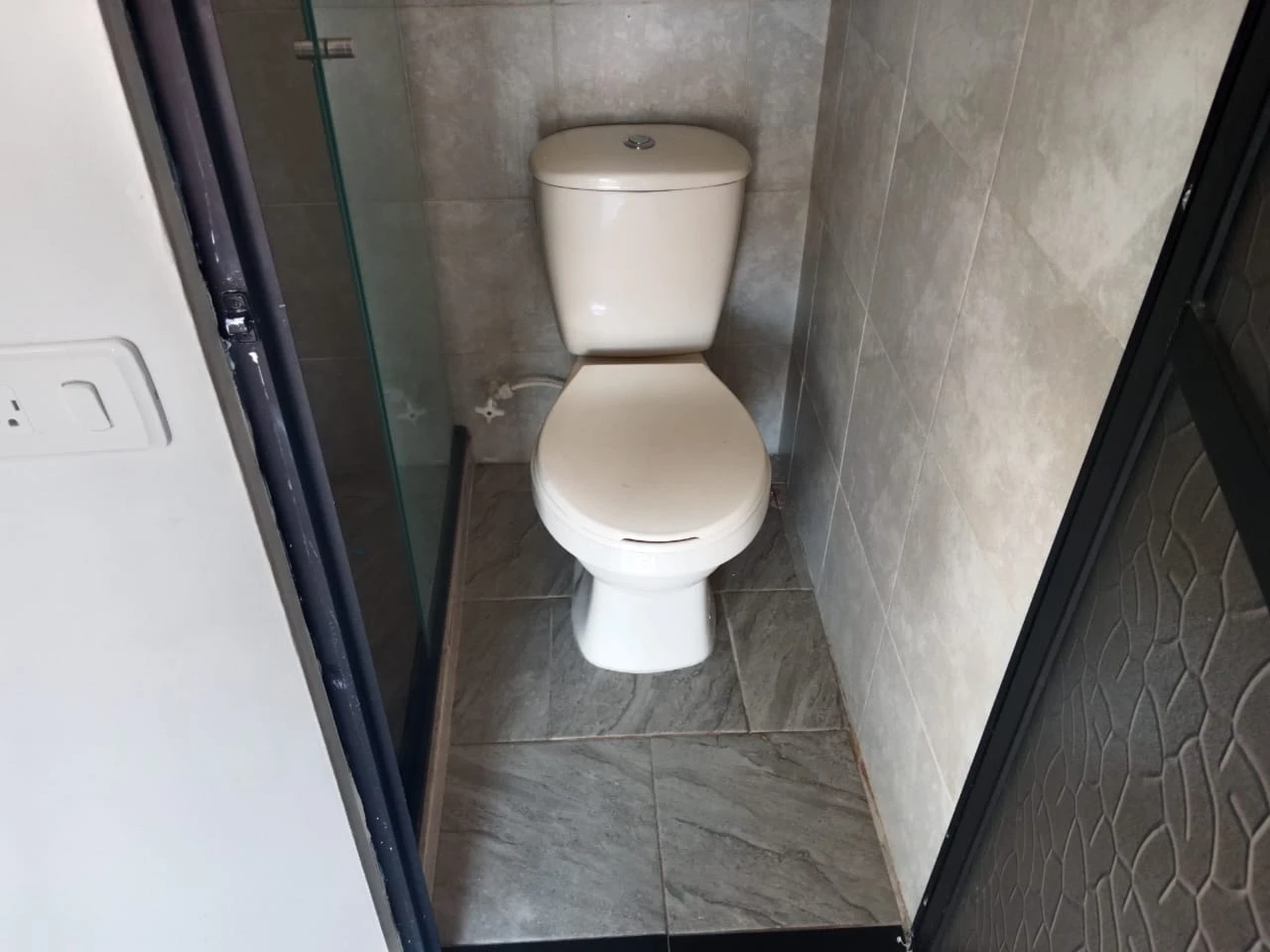APARTA ESTUDIO EN ARRIENDO 