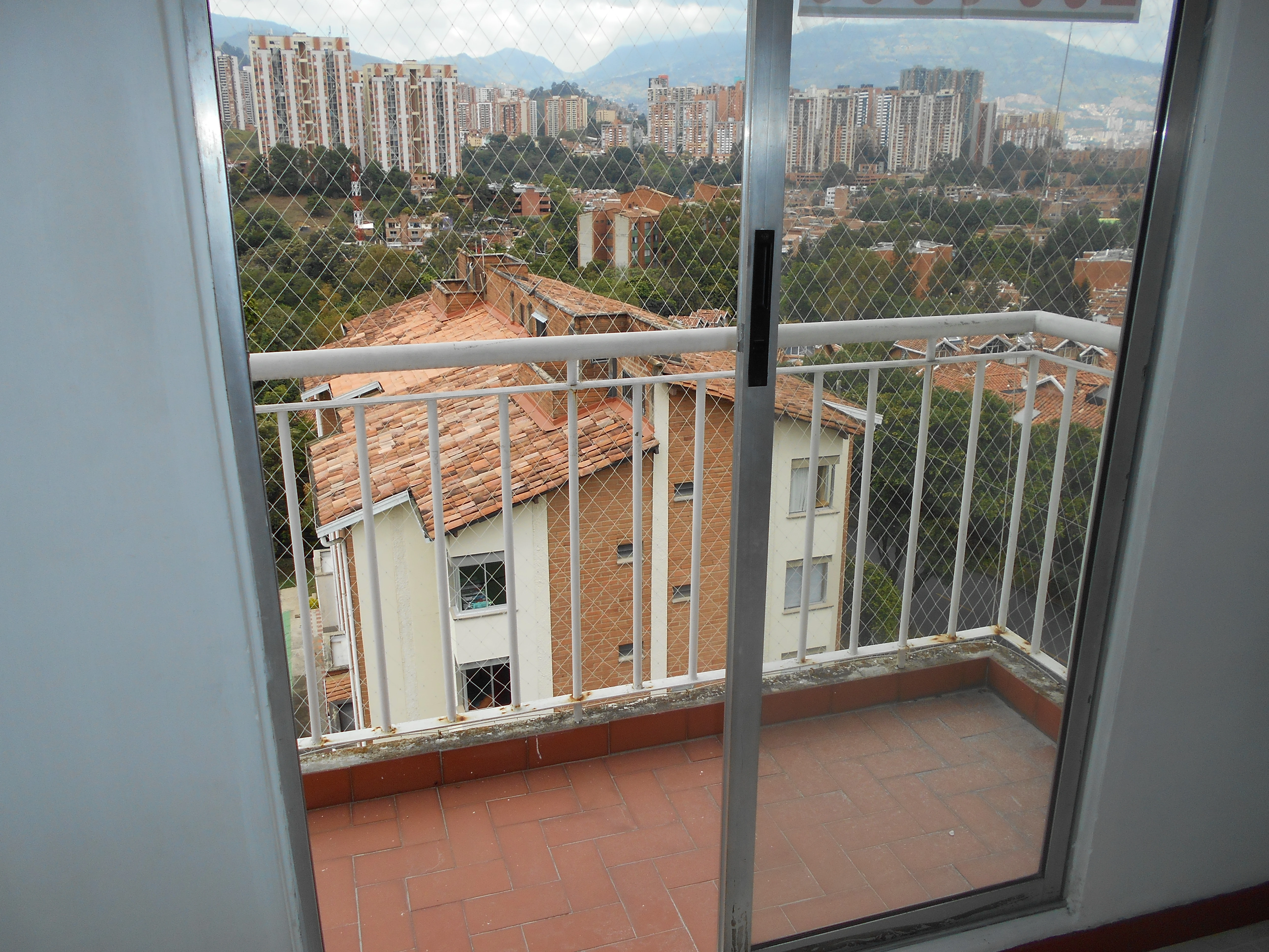 apartamento en arriendo cerca al centro comercial arkadia