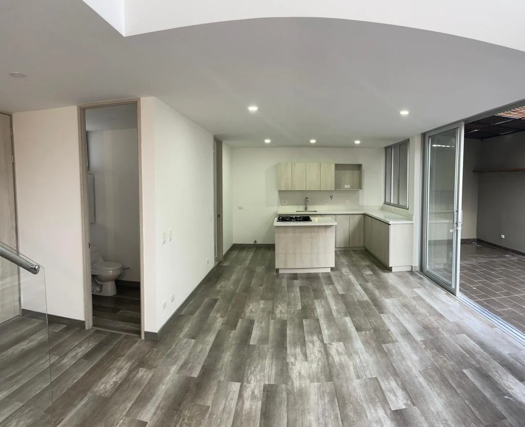 CASA EN ARRIENDO GUALANDAY 