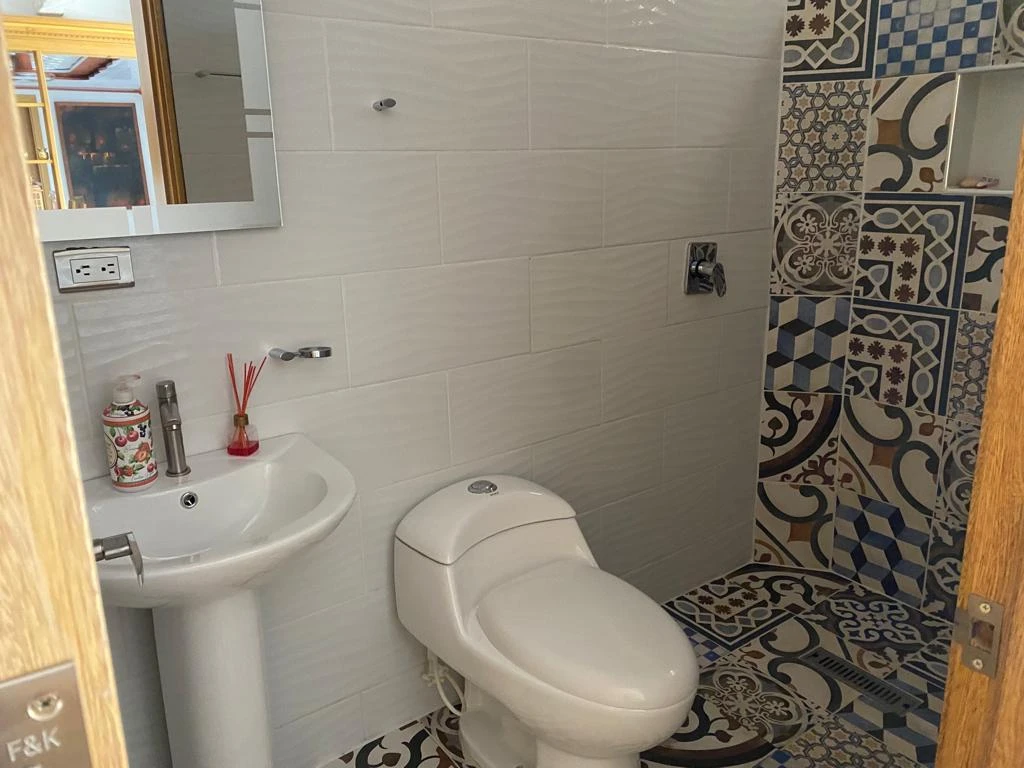 CASA LOTE EN ARRIENDO OJO DE AGUA RIONEGRO