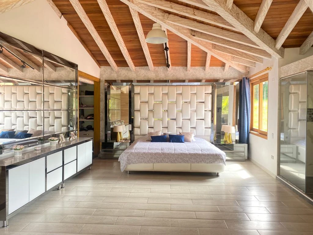 CASA LOTE EN ARRIENDO OJO DE AGUA RIONEGRO