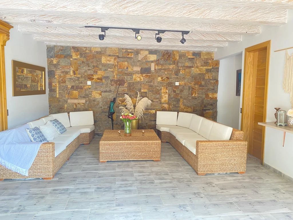 CASA LOTE EN ARRIENDO OJO DE AGUA RIONEGRO