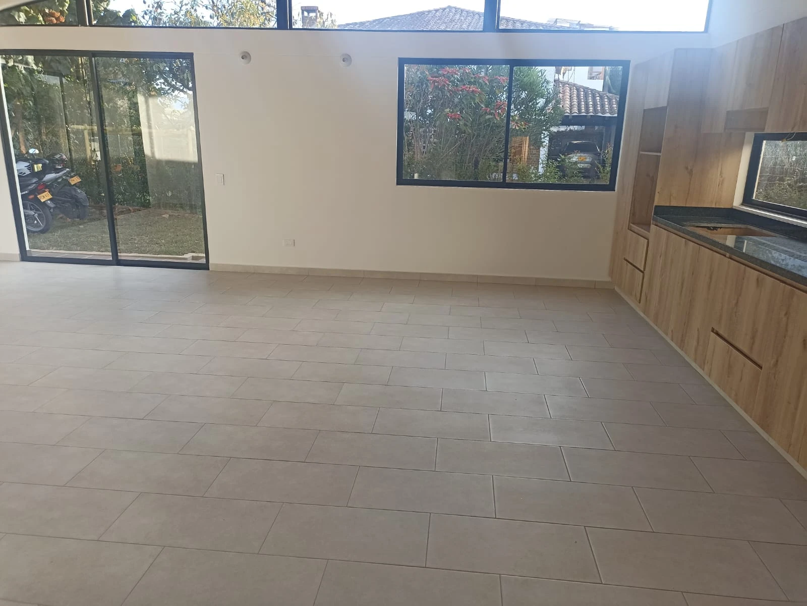 casa en arriendo sector colegios 