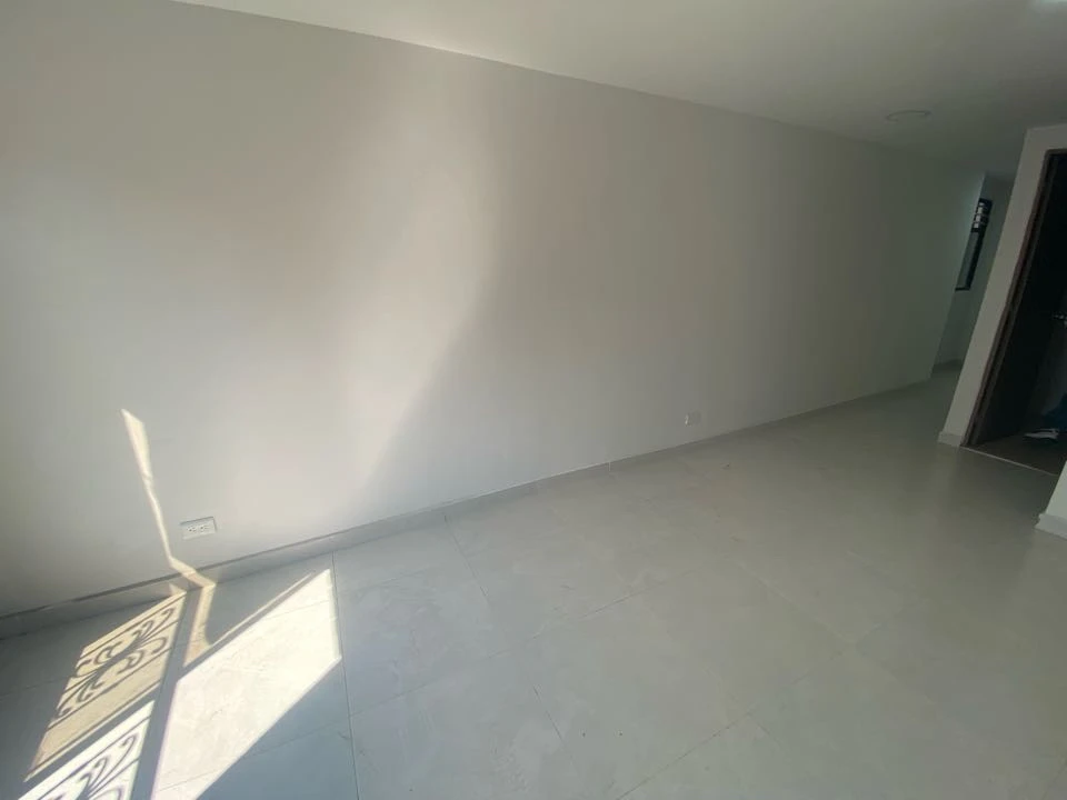 Apartamento en arriendo sector obra 2.000