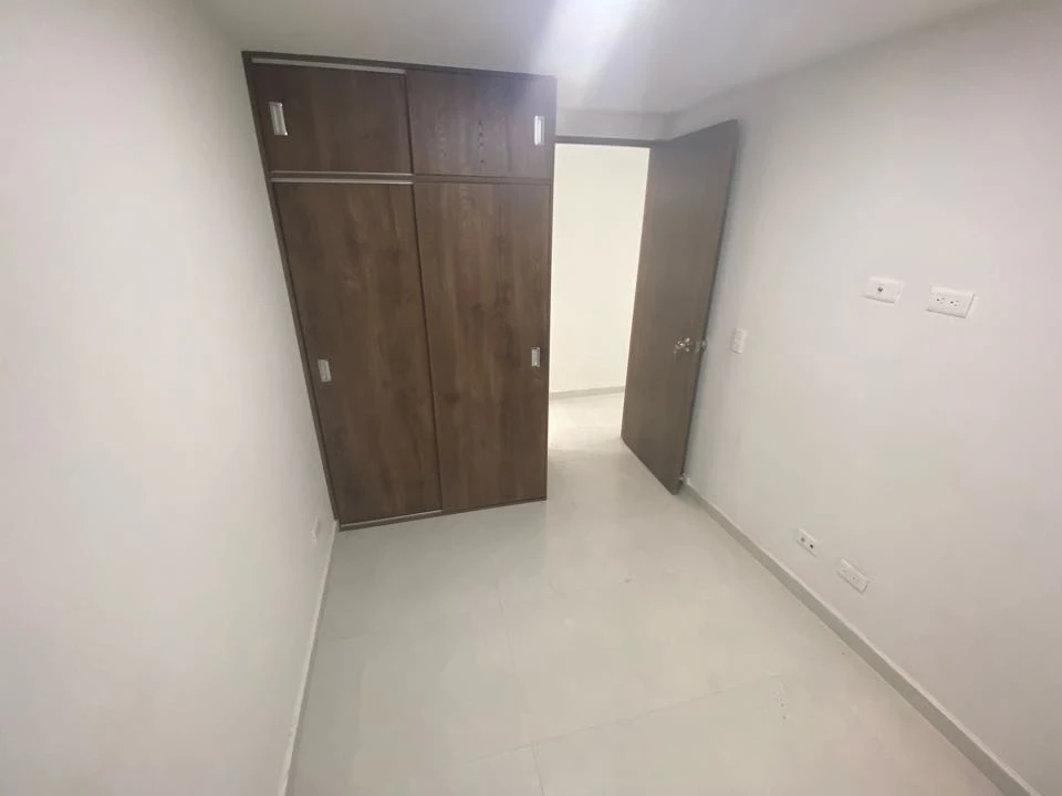 Apartamento en arriendo sector obra 2.000