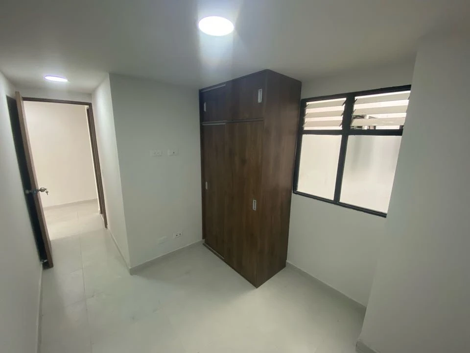 Apartamento en arriendo sector obra 2.000