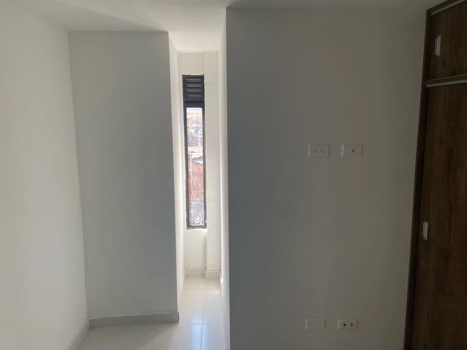 Apartamento en arriendo sector obra 2.000