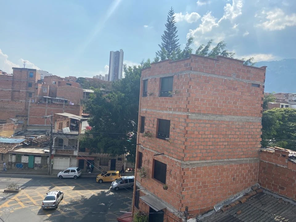 Apartamento en arriendo sector obra 2.000