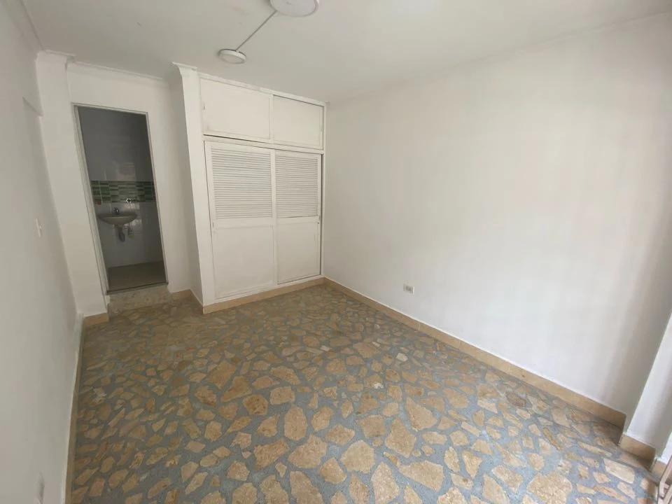 Local en arriendo diagonal Hospital Rosalpi