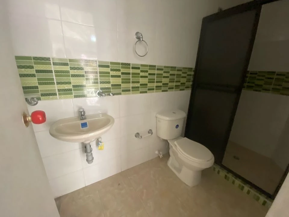 Local en arriendo diagonal Hospital Rosalpi