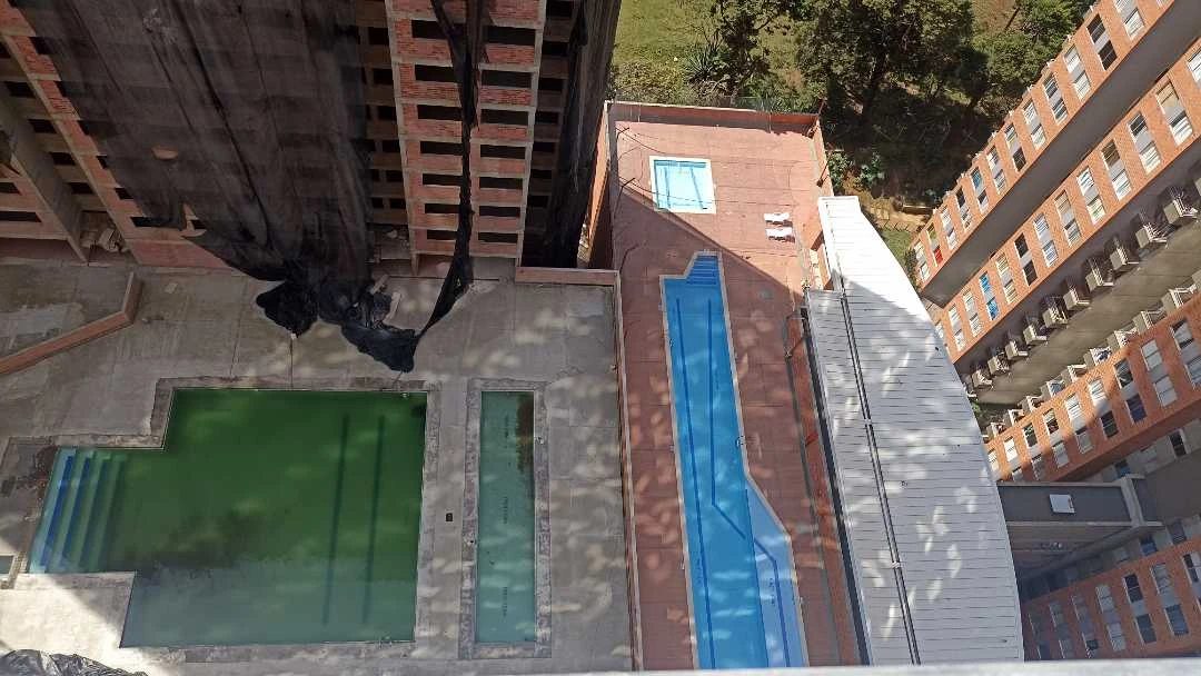 Se vende apartaestudio en urbanización madera nativa  via machado