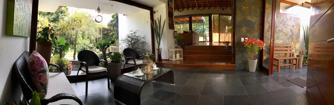 CASA  CAMPESTRE EN ARRIENDO O VENTA EN LLANOGRANDE 
