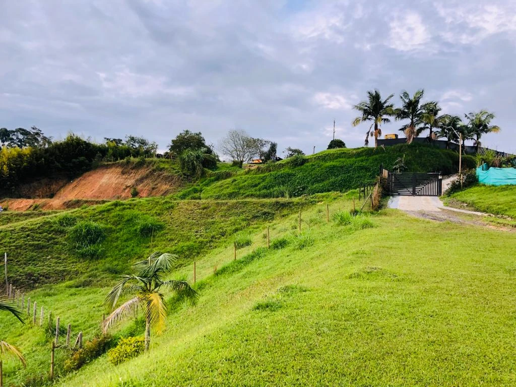 CASA LOTE EN VENTA Y ARRIENDO RIONEGRO VIA AL CARMEN 