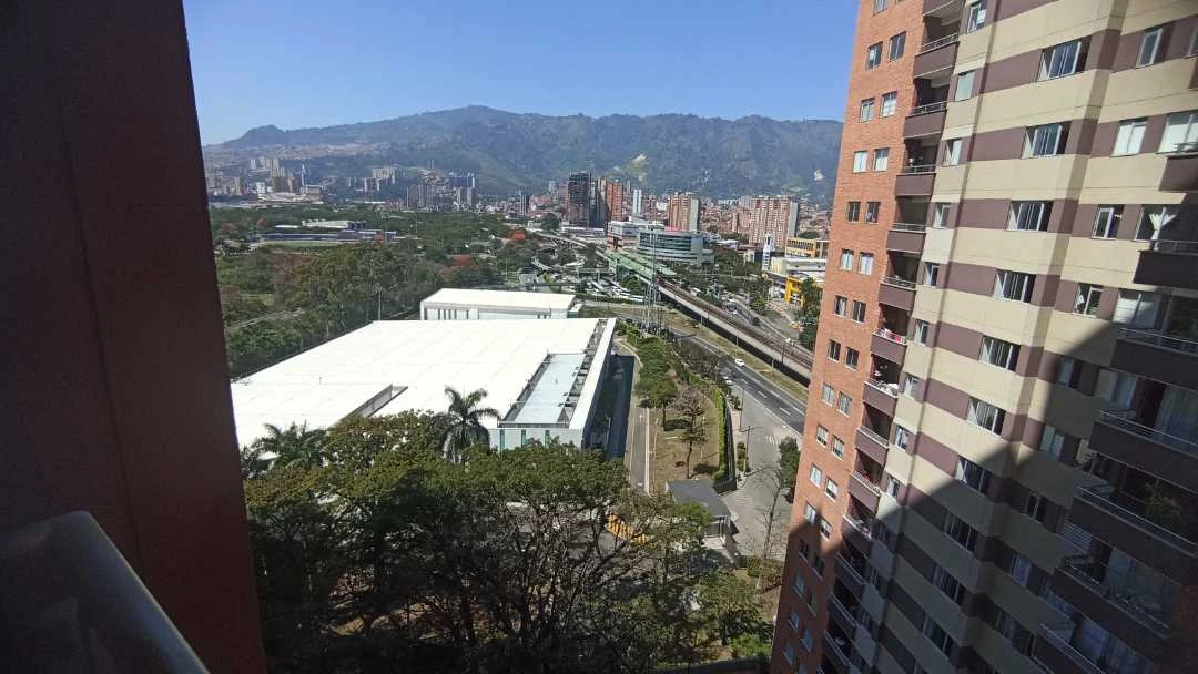 Se arrienda apartamento en sector niquia puerta del norte