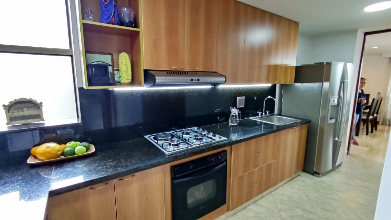 Apartamento en venta sector loma de los parra 