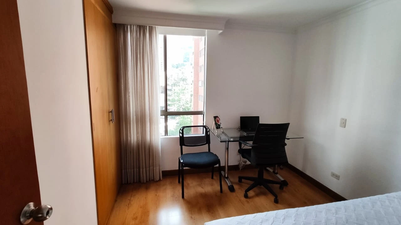 Apartamento en venta sector loma de los parra 