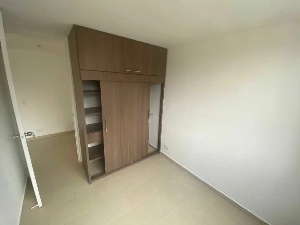 Apartamento en arriendo cerca a la estación madera