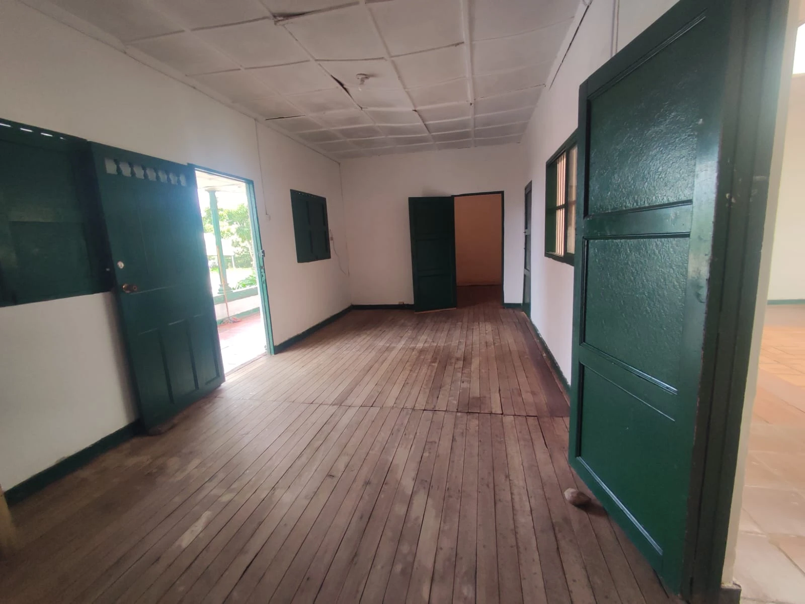 CASA LOTE COMERCIAL EN ARRIENDO / VENTA