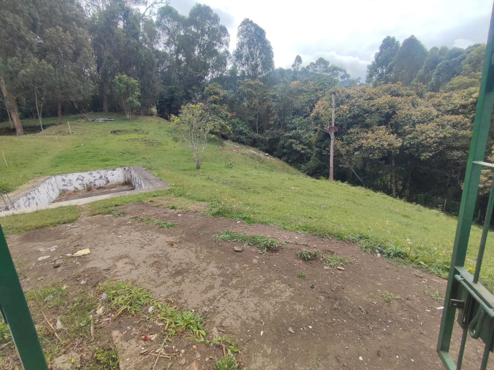CASA LOTE COMERCIAL EN ARRIENDO / VENTA