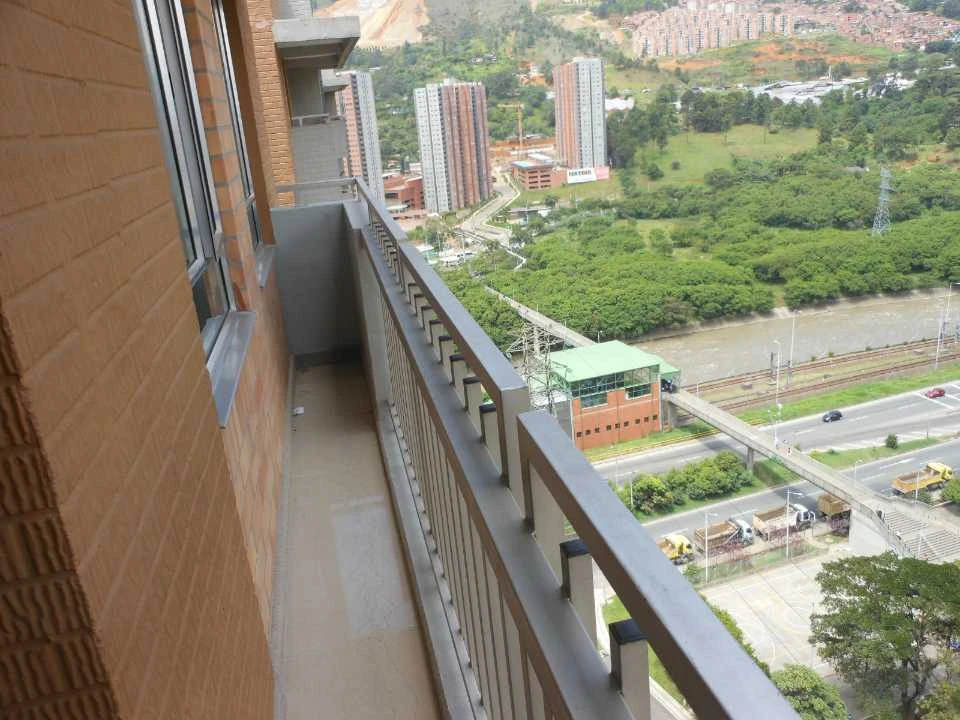 Apartamento en venta cerca a la estación madera