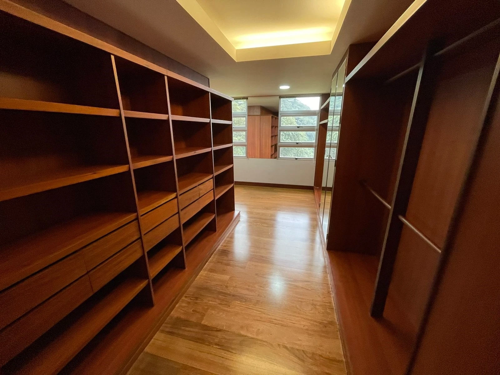 CASA EN ARRIENDO VIA  LAS PALMAS 