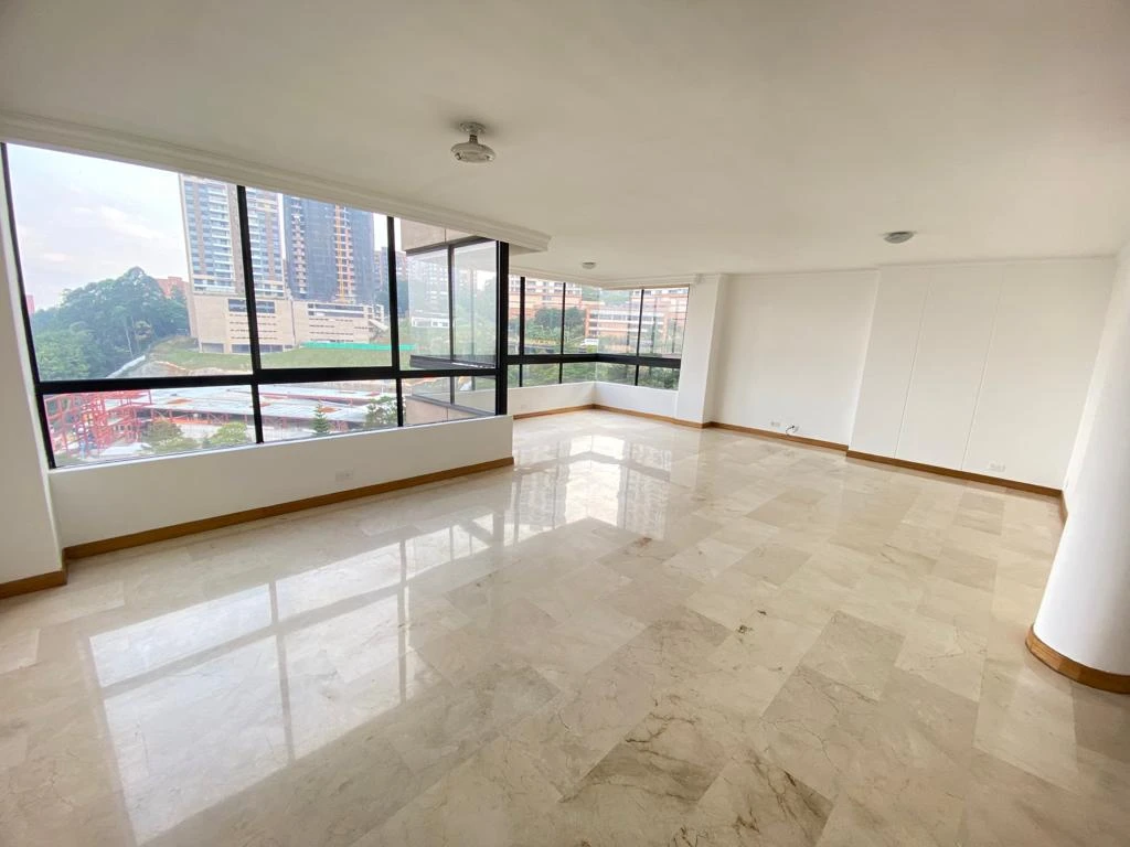 Apartamento en Arriendo El Campestre Medellín
