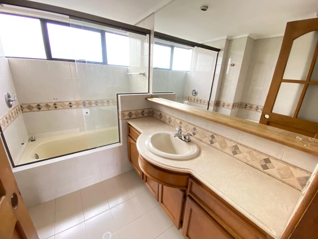 Apartamento en Arriendo El Campestre Medellín