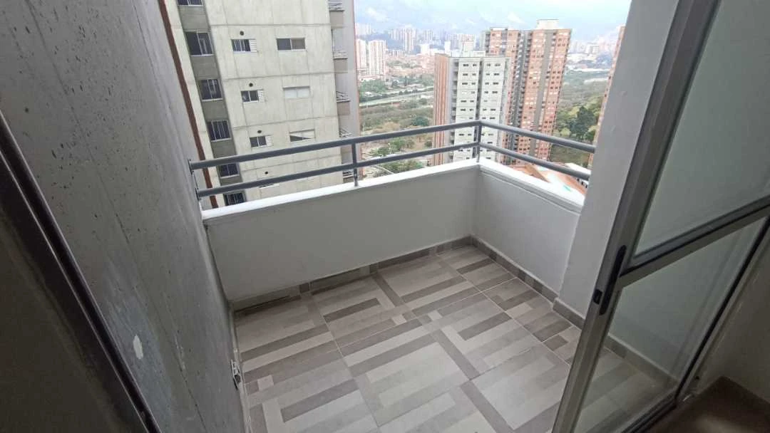 Apartamento en arriendo la madera bello