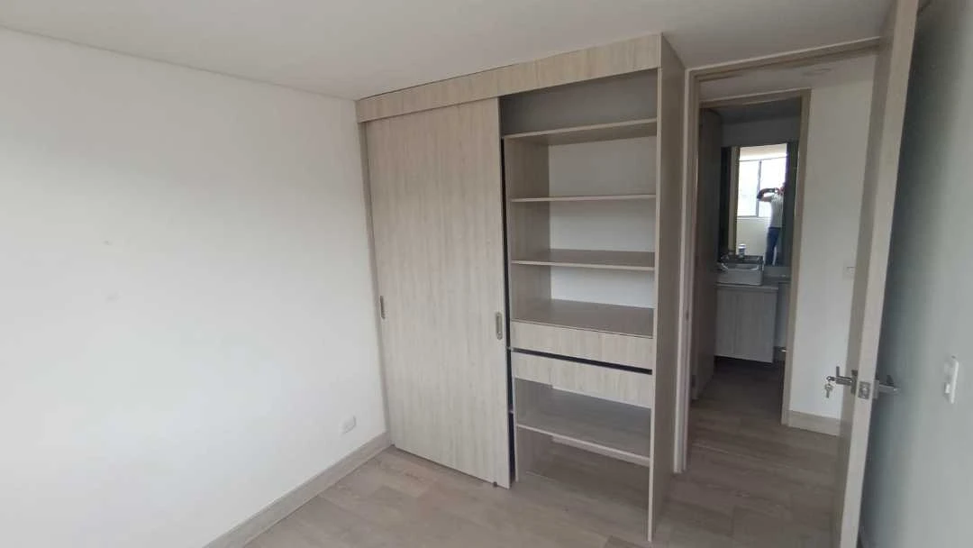 Se vende apartamento en sector navarra
