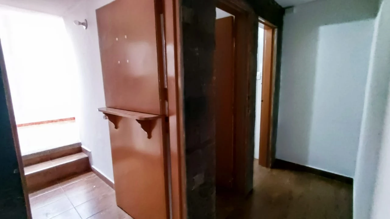 Oficina en arriendo mall comercial cerca al parque del poblado