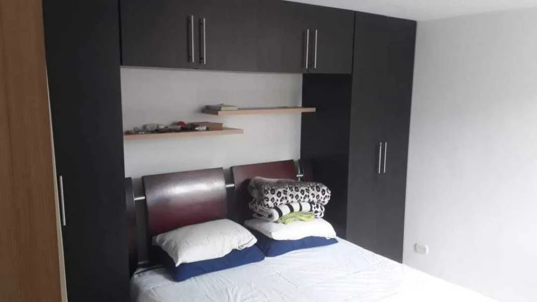 Excelente apartamento en sector Navarra