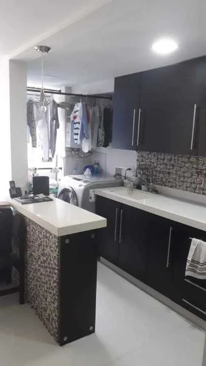 Excelente apartamento en sector Navarra