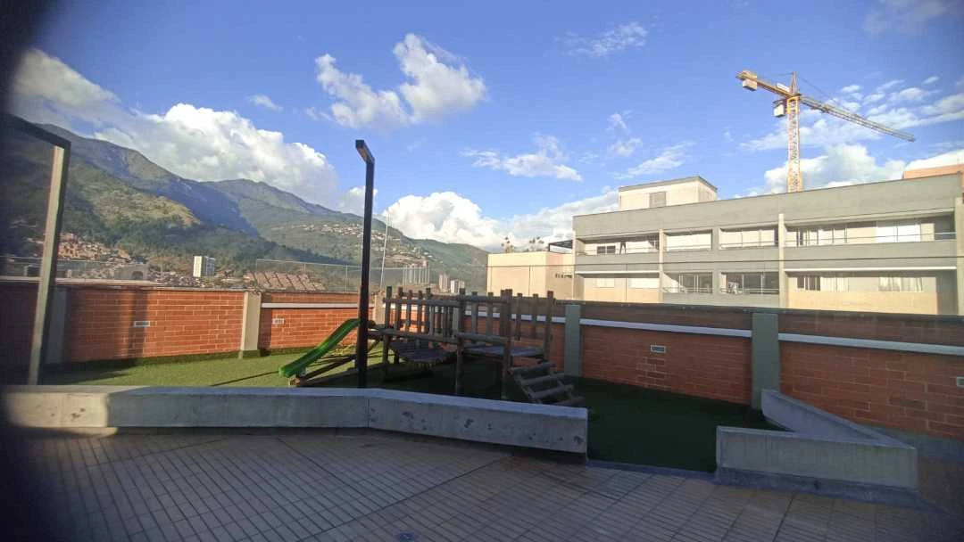 Se vende apartamento en la unidad los árboles