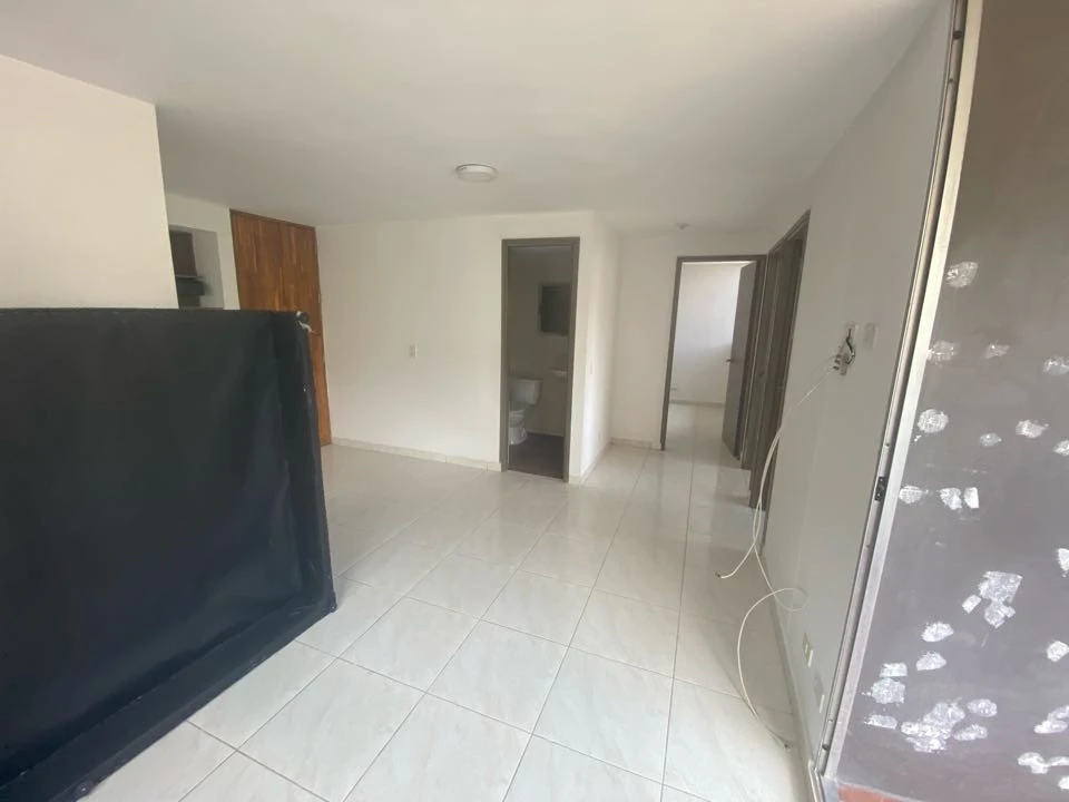Apartamento en arriendo cerca a la estación madera